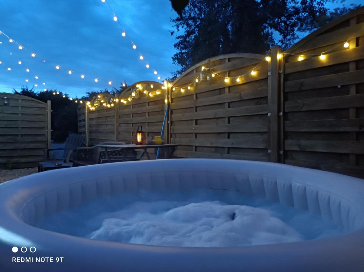 Villa classé 1h30 Paris jusqu'à 6 personnes SPA intérieur et extérieur pleine campagne Ladon Exterior foto